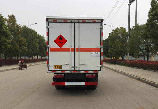 SZD5045XRY6型易燃液體廂式運(yùn)輸車(國(guó)六)