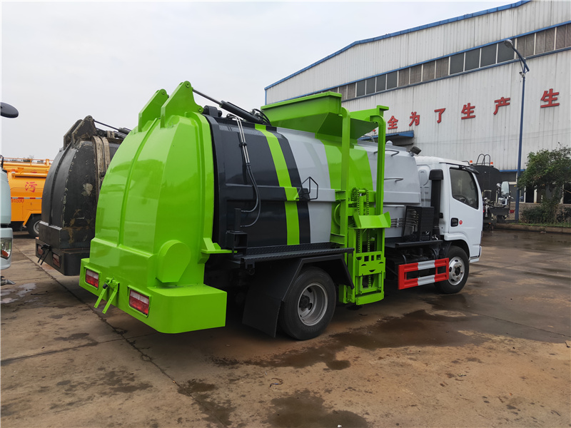 東風(fēng)5方6方餐廚垃圾車(chē)(方罐)