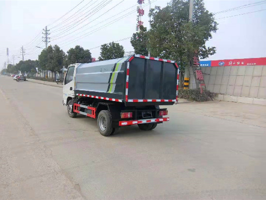 凱馬4方自裝卸式垃圾車
