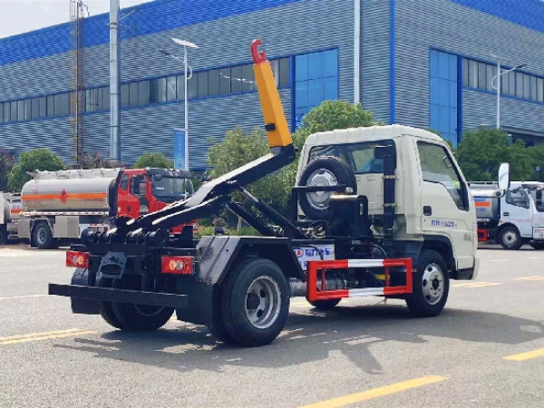 福田小卡3方鉤臂(車(chē)廂可卸式)垃圾車(chē)